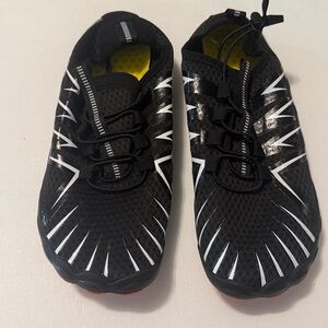 Hike footwear barefoot shoes NWOT